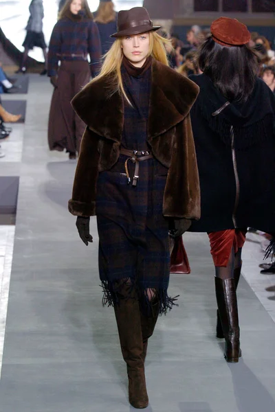 Look 24